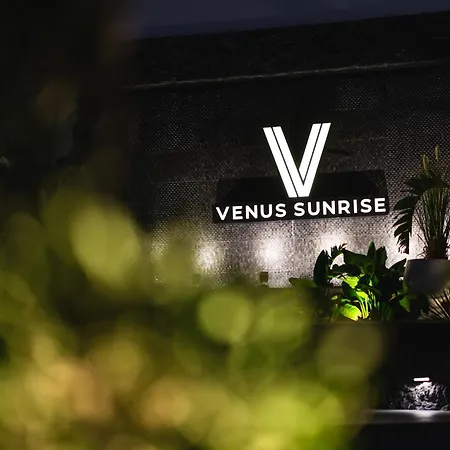 Hotel Venus Sunrise & *