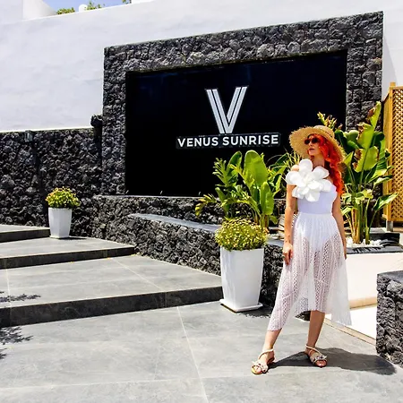 Venus Sunrise & Hotel Vourvoúlos